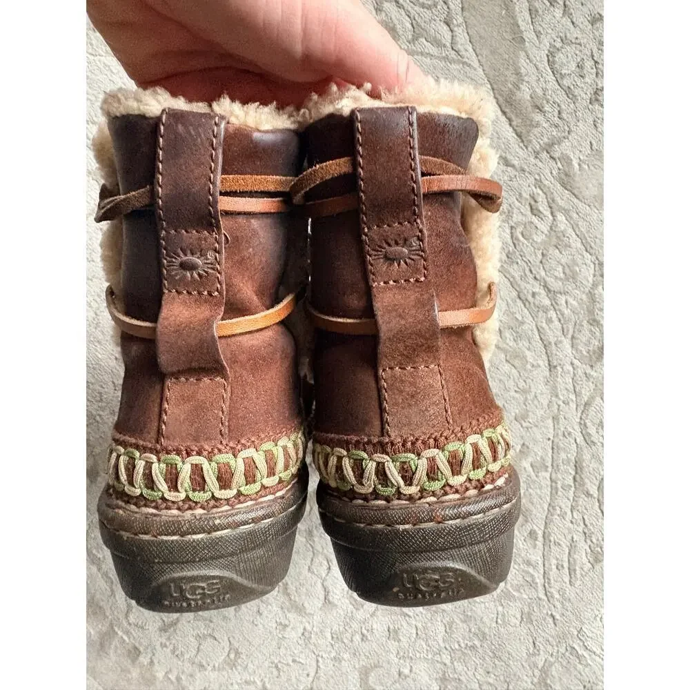 UGG women’s cove